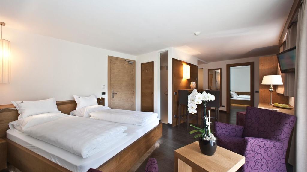 Hotel La Fradora - Dolomites Hotel 산카시아노 외부 사진